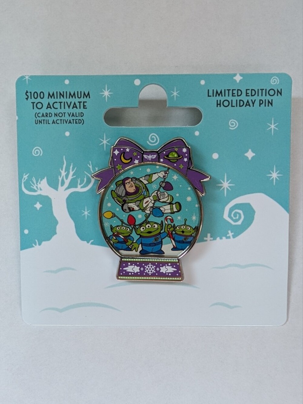 Disney Parks 2022 Holiday Christmas Gift Card Pin - Toy Story Buzz & Aliens